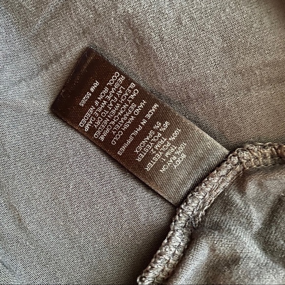 Express cotton Top with ruffled neckline - Picture 6 of 7